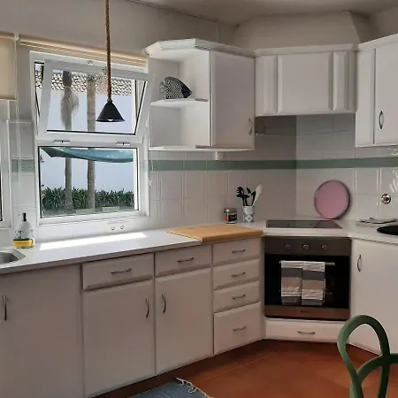 בית נופש Nikau - Garden By The Sea *